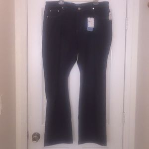 SMOKE FREE 🏡** NWT Women’s Size 20W BOOTCUT JEANS